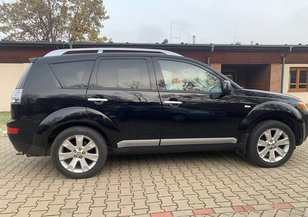 Mitsubishi Outlander cena 24000 przebieg: 273000, rok produkcji 2008 z Ciechanów małe 277